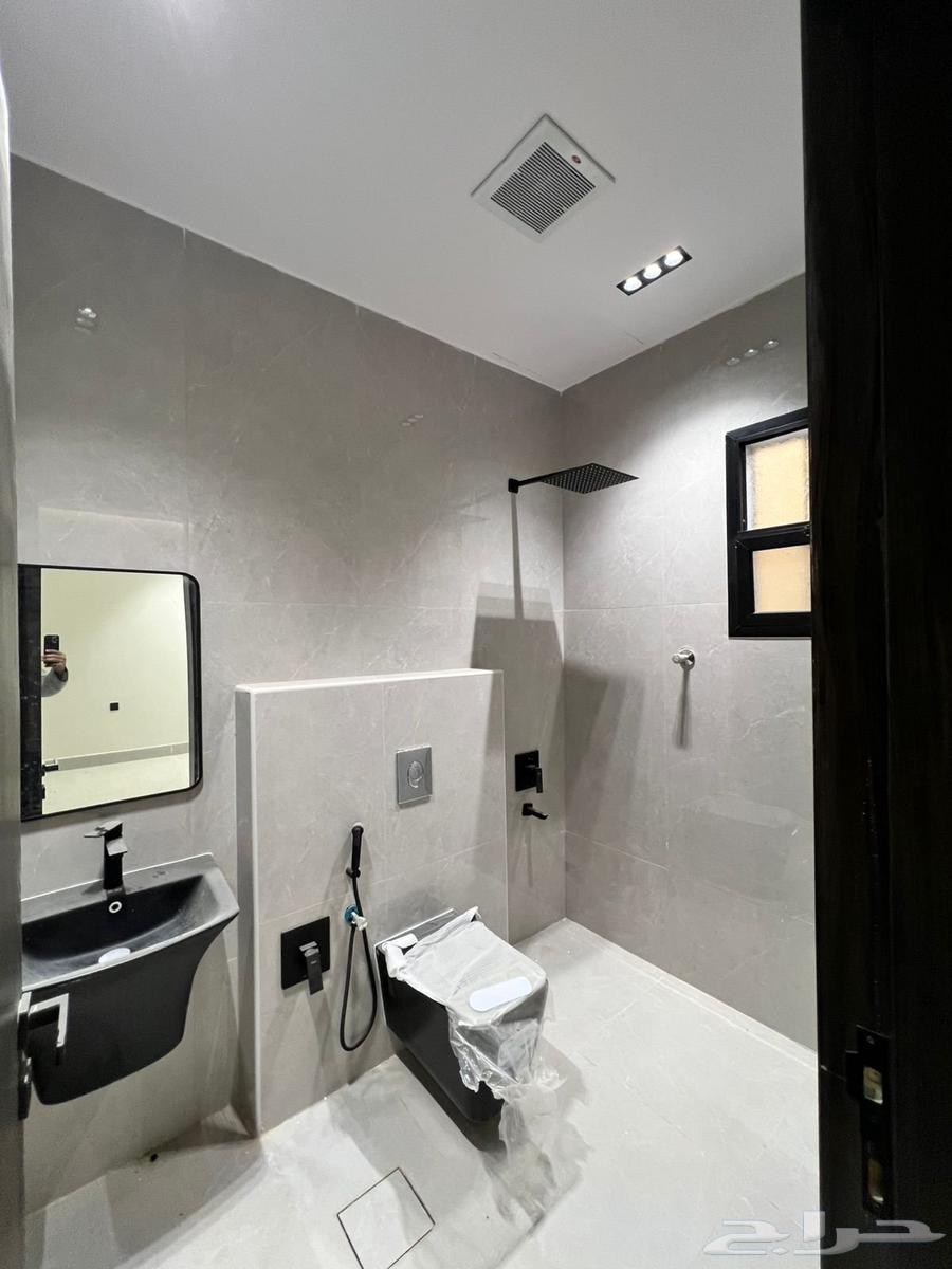 5 bedroom apartment in Al Janadriyah 3