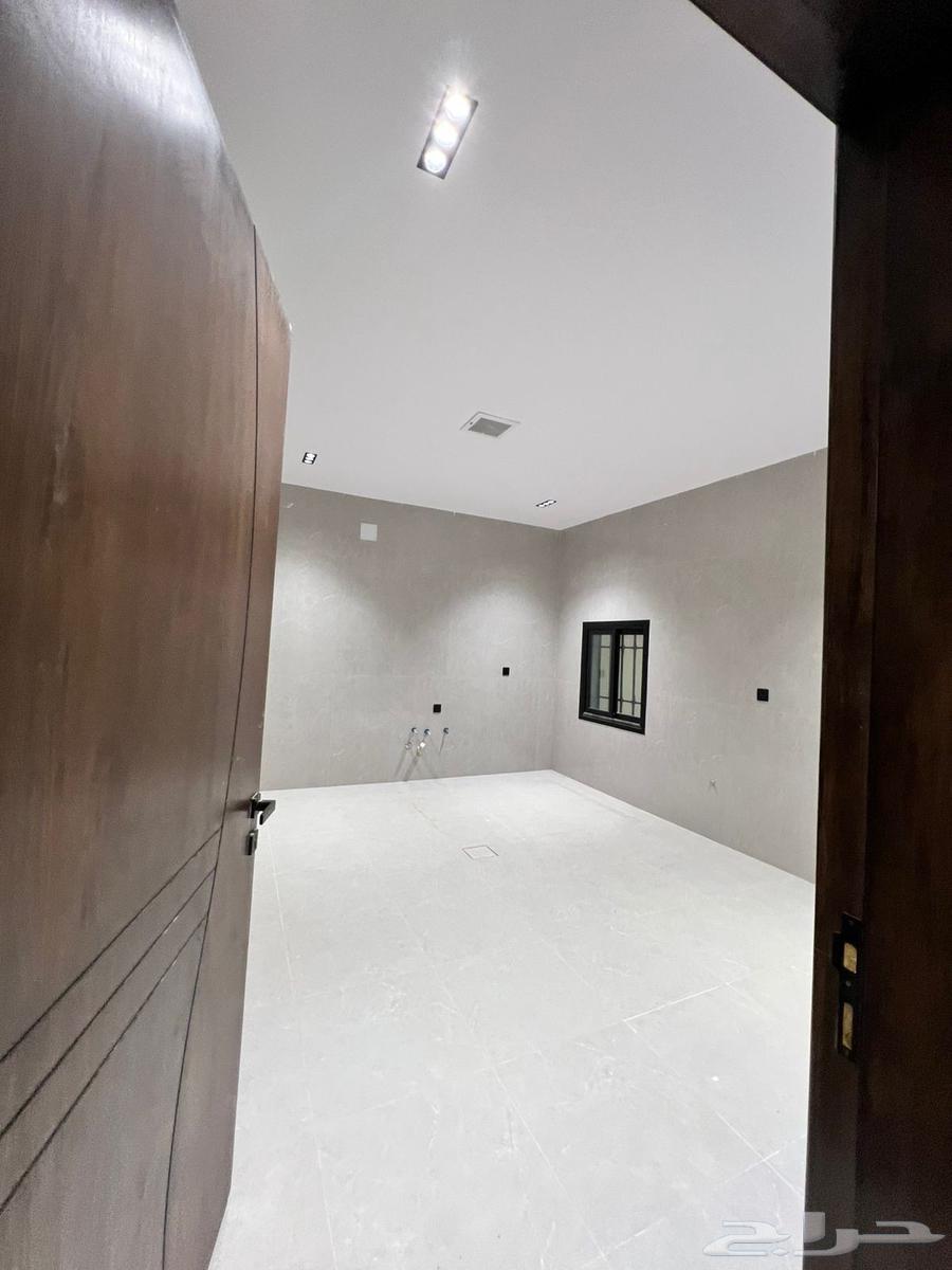 5 bedroom apartment in Al Janadriyah 9