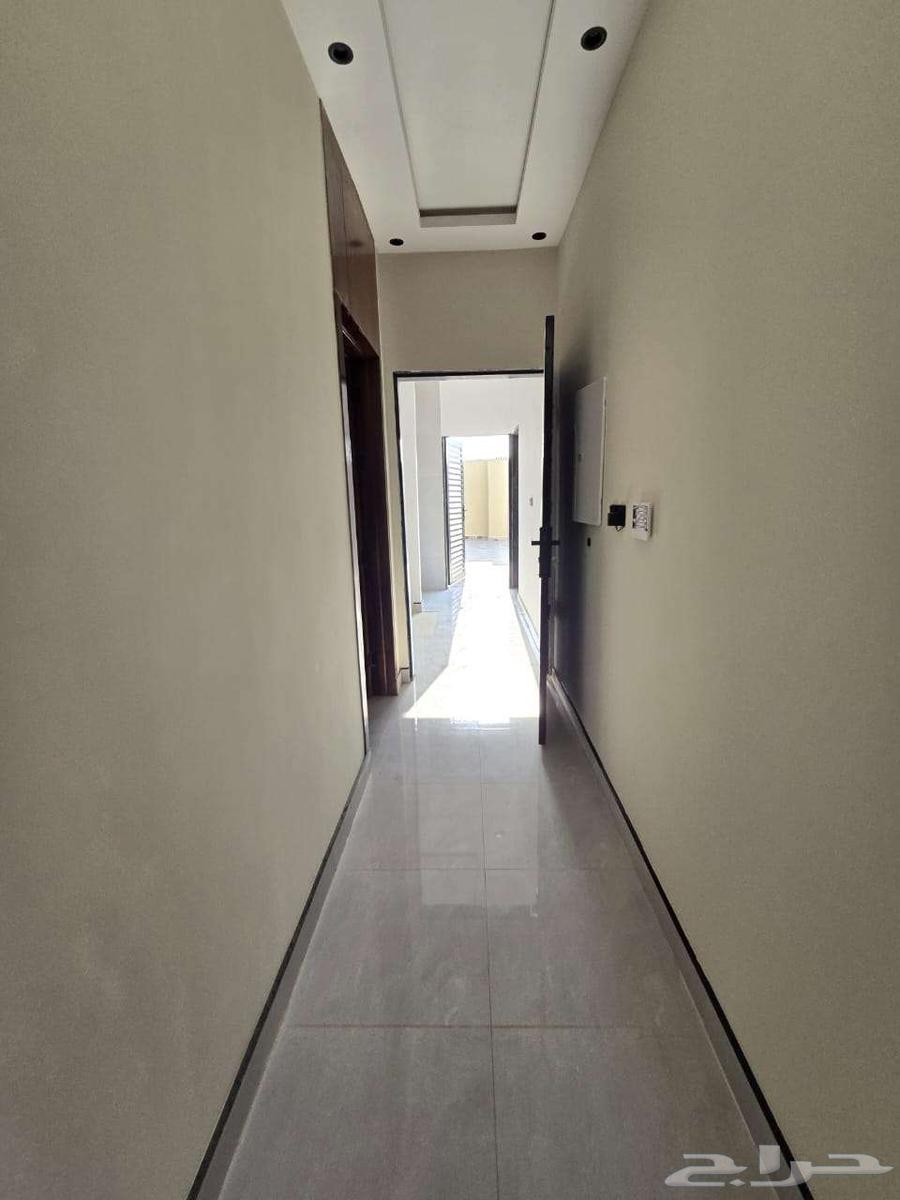 5 bedroom apartment in Al Janadriyah 4