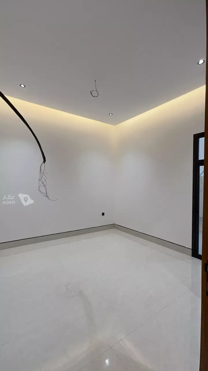 5 bedroom villa in Al Mahdiyyah, Riyadh 7