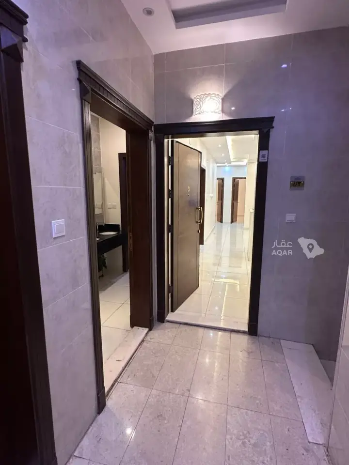 5 bedroom apartment in Al Wurud, Jeddah 11