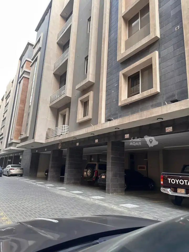 5 bedroom apartment in Al Wurud, Jeddah