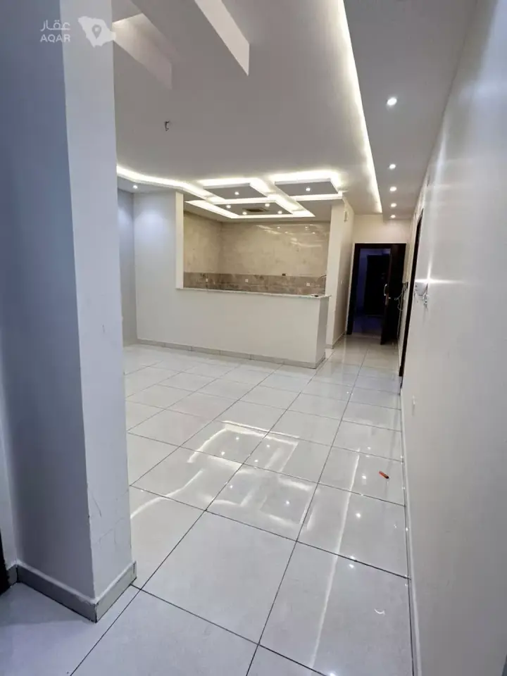 5 bedroom apartment in Al Wurud, Jeddah 2