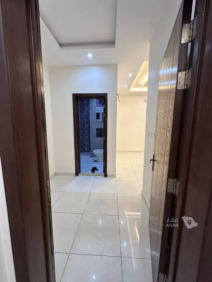 5 bedroom apartment in Al Wurud, Jeddah 8