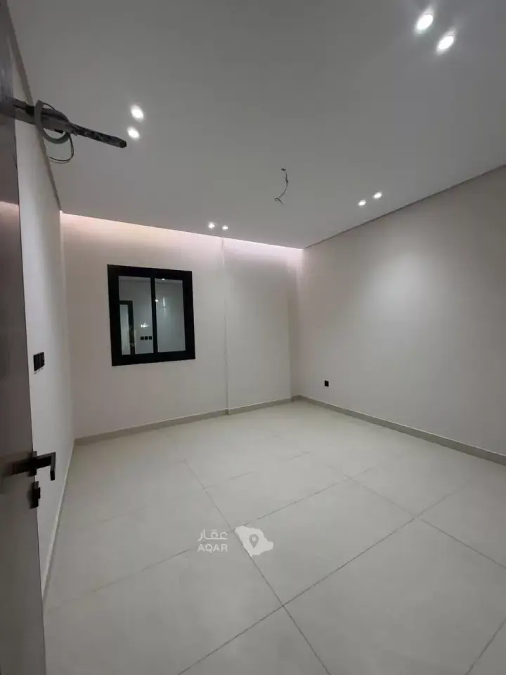 3 bedroom apartment in Al Nuzhah, Jeddah 2