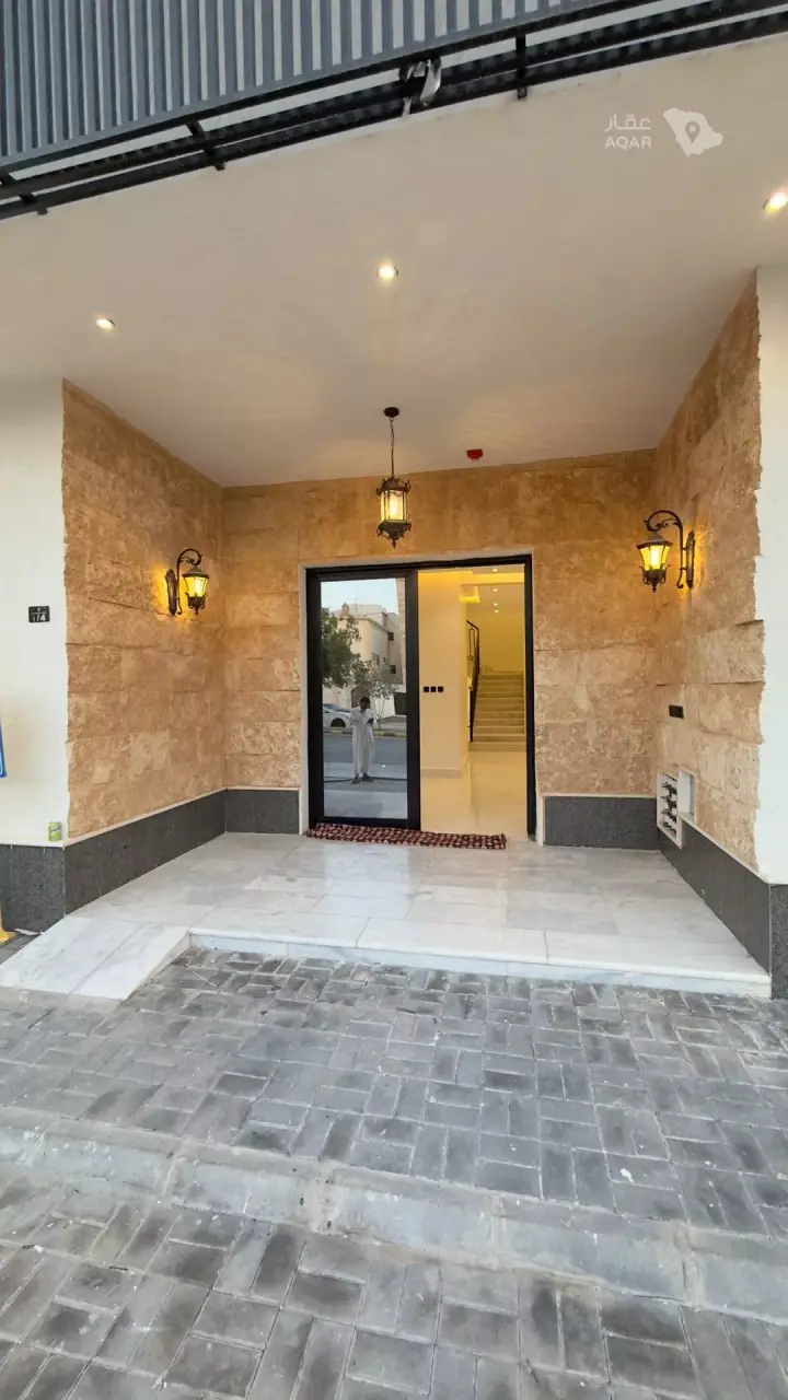 3 bedroom apartment in Okaz, Riyadh 9