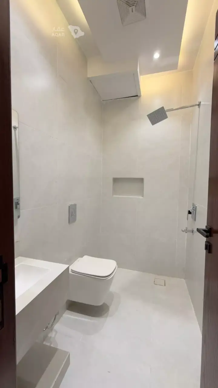 3 bedroom apartment in Okaz, Riyadh 13