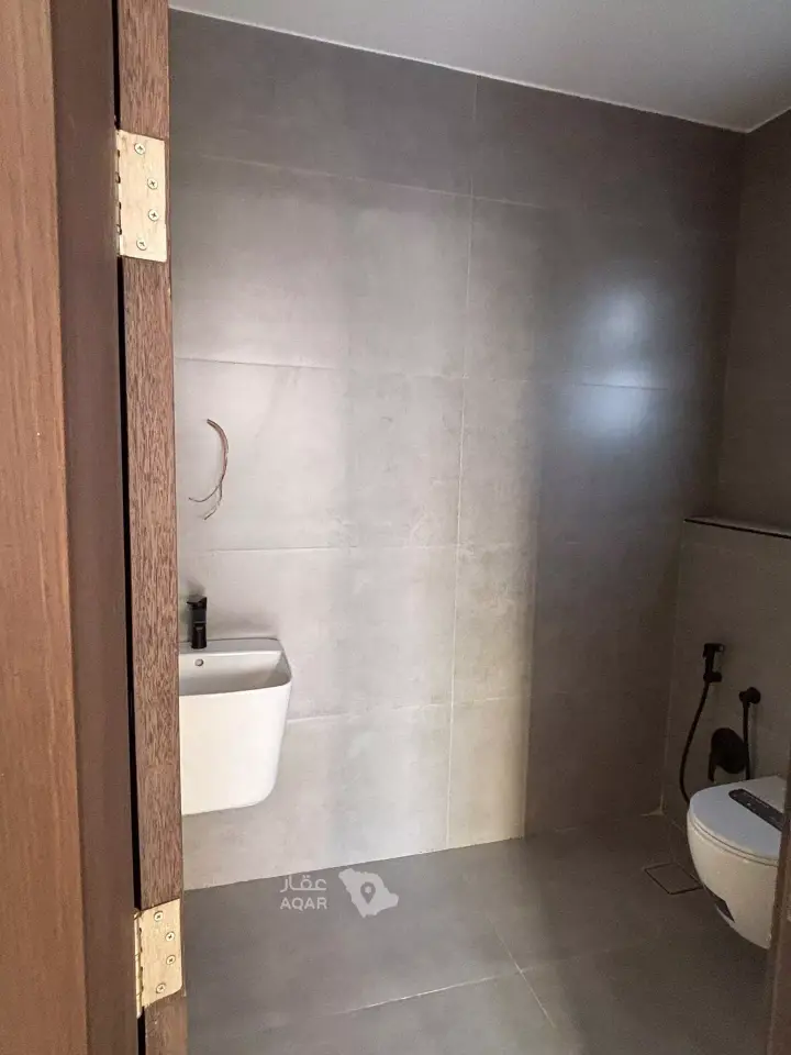 5 bedroom villa in Al Aridh, Riyadh 18