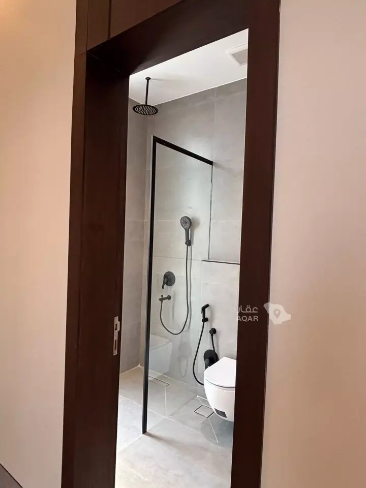 5 bedroom villa in Al Aridh, Riyadh 16