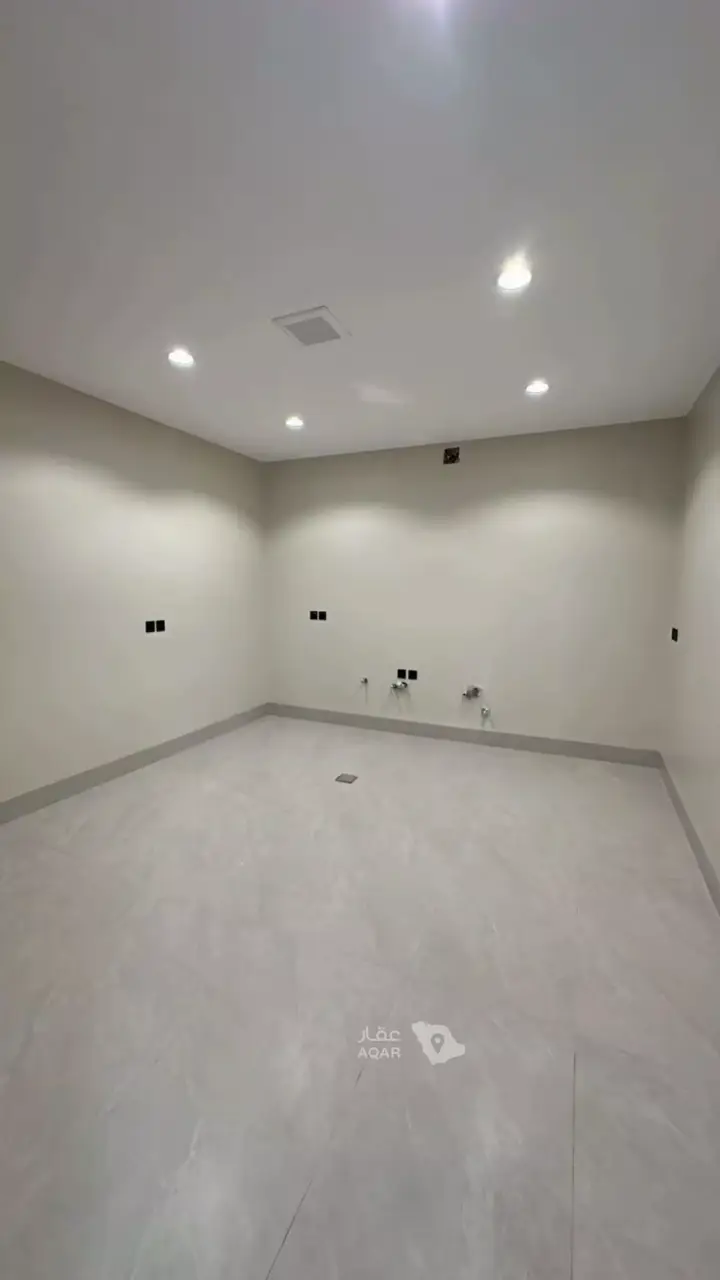 4 bedroom villa in Al Mahdiyyah, Riyadh 8