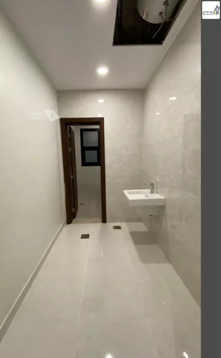 4 bedroom villa in Al Janadriyah, Riyadh 21