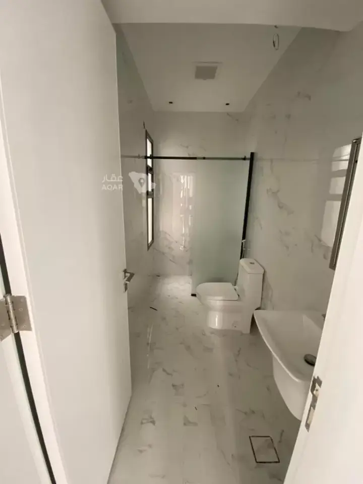 3 bedroom apartment in Granada, Riyadh 6