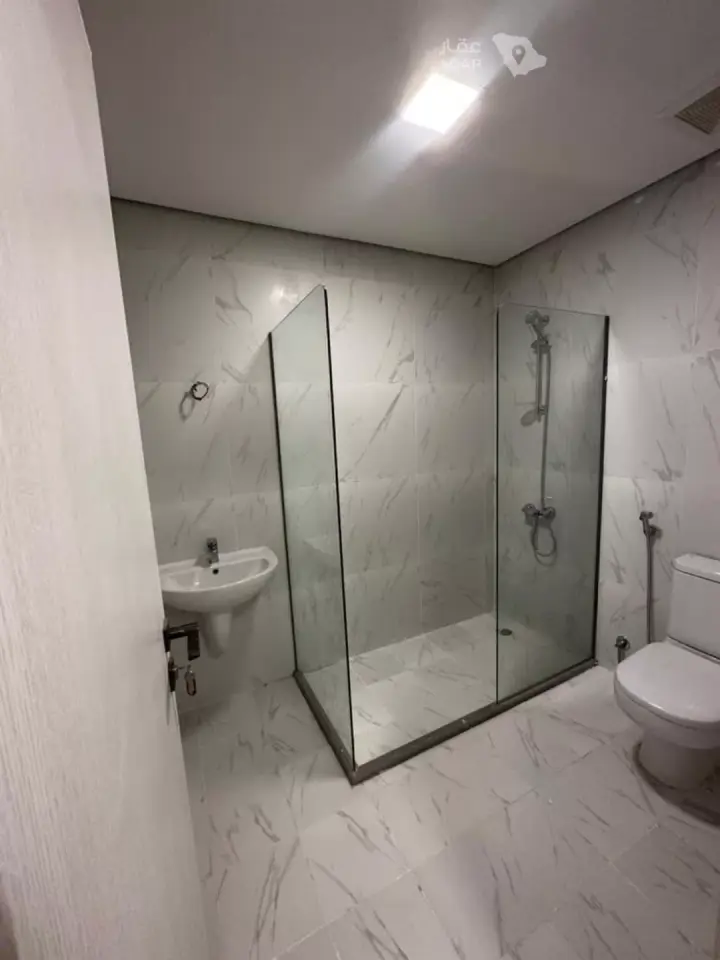 9 bedroom villa in Al Narjis, Riyadh 15