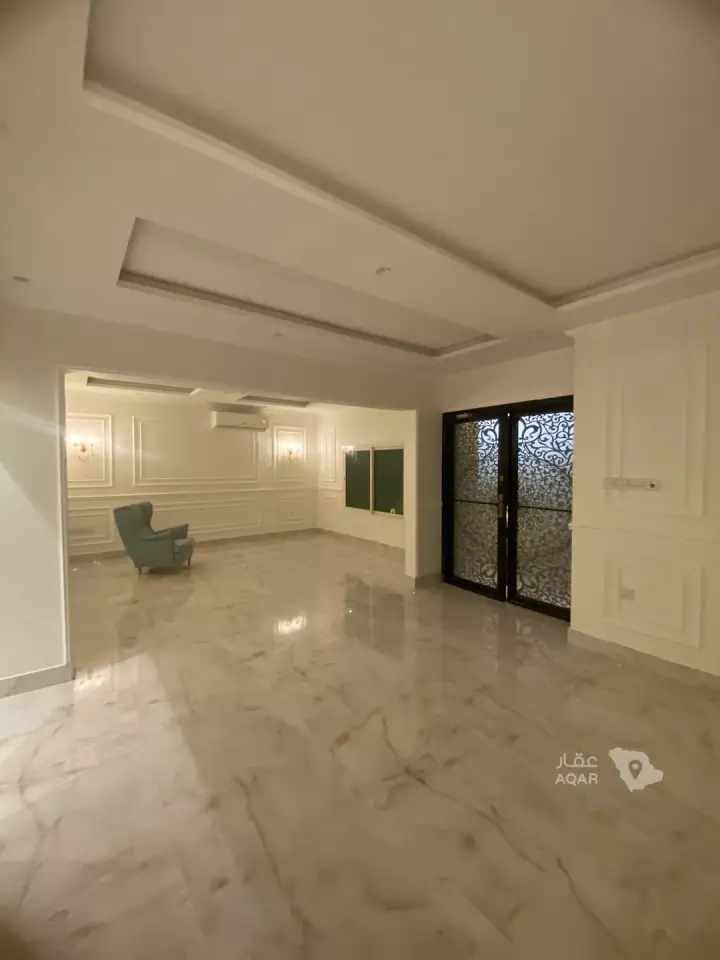 5 bedroom villa in Al Wahah, Riyadh 3