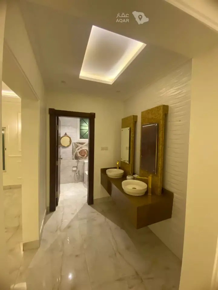 5 bedroom villa in Al Wahah, Riyadh 22