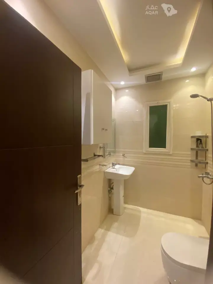 5 bedroom villa in Al Wahah, Riyadh 13