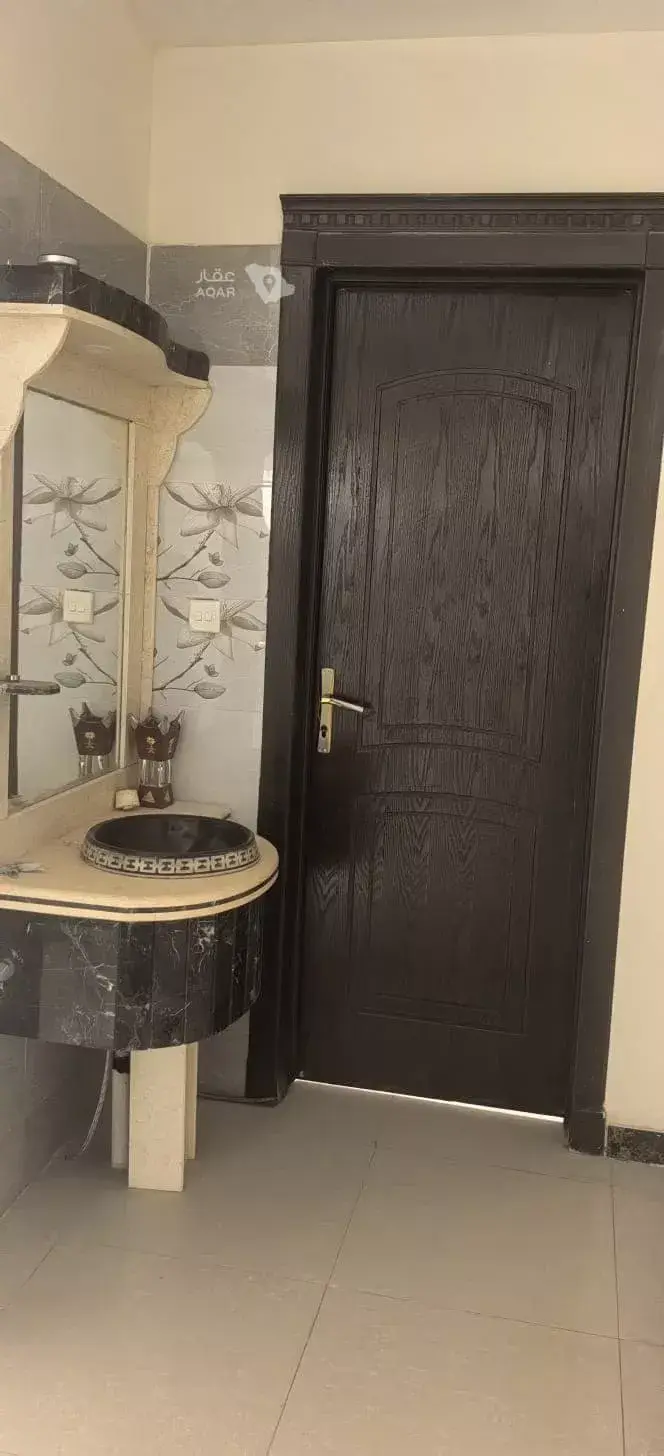 4 bedroom villa in Tuwaiq, Riyadh 25