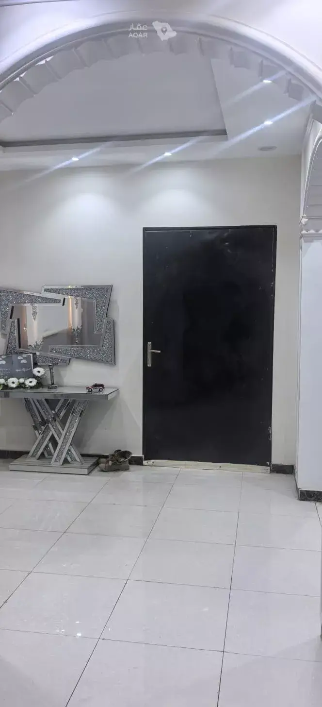 4 bedroom villa in Tuwaiq, Riyadh 11