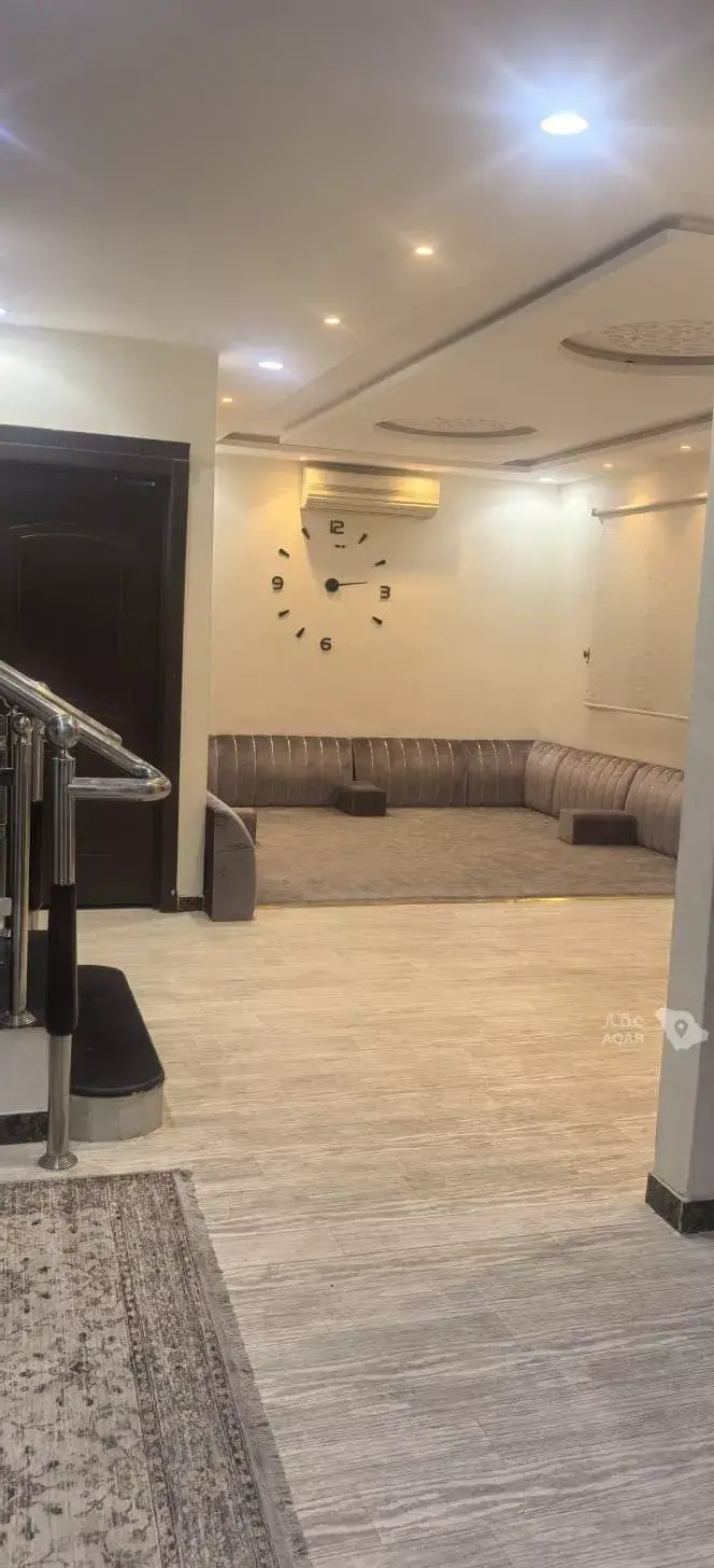 4 bedroom villa in Tuwaiq, Riyadh 15