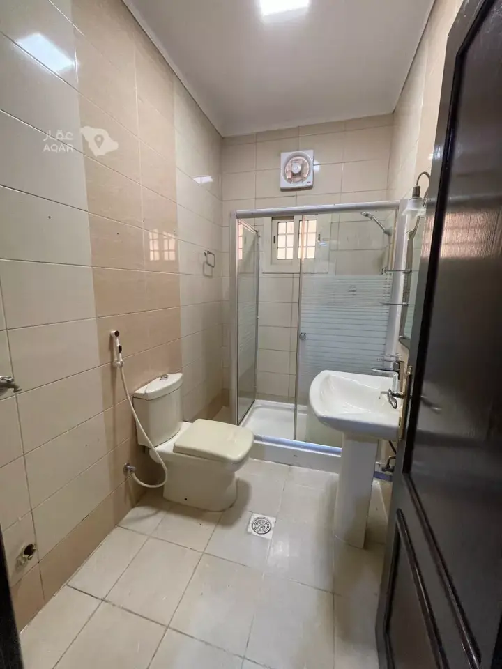 3 bedroom apartment in Bani Malik, Jeddah 6