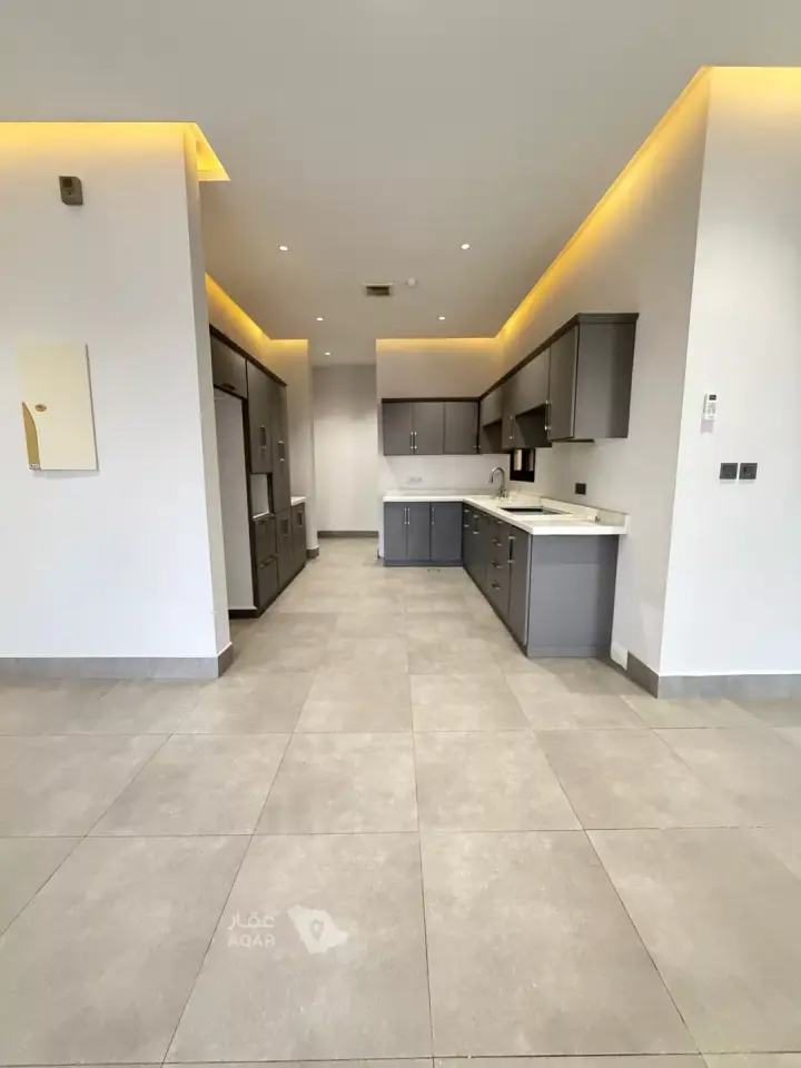 3 bedroom apartment in Al Qadisiyah, Riyadh 6