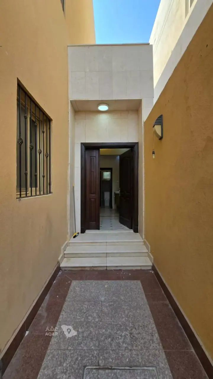 5 bedroom villa in Al Yaqout, Jeddah 2