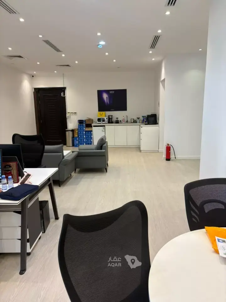 5 bedroom office in Al Yasmin, Riyadh 5