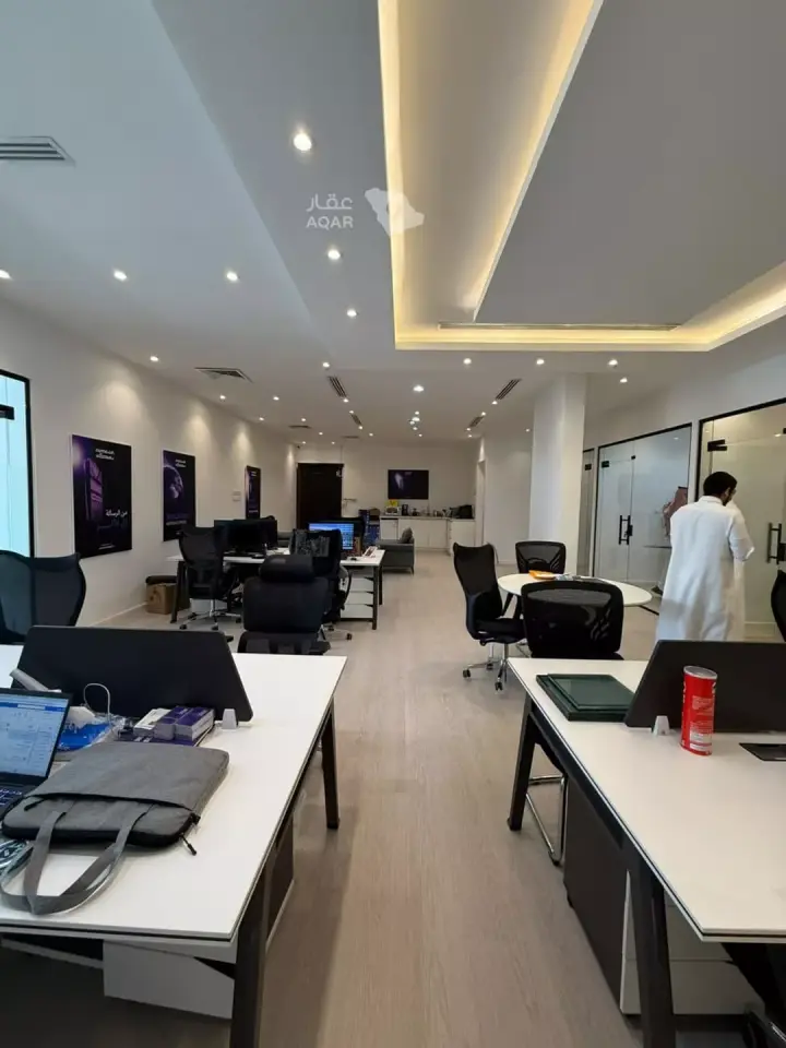 5 bedroom office in Al Yasmin, Riyadh 4