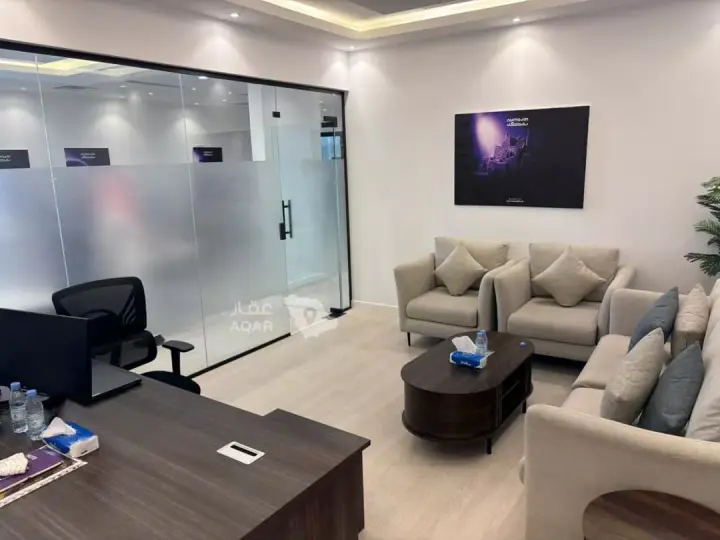 5 bedroom office in Al Yasmin, Riyadh 8