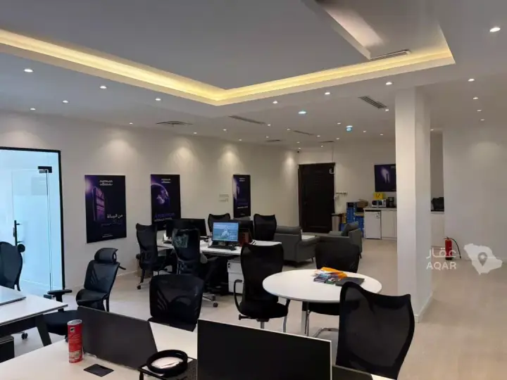 5 bedroom office in Al Yasmin, Riyadh 3