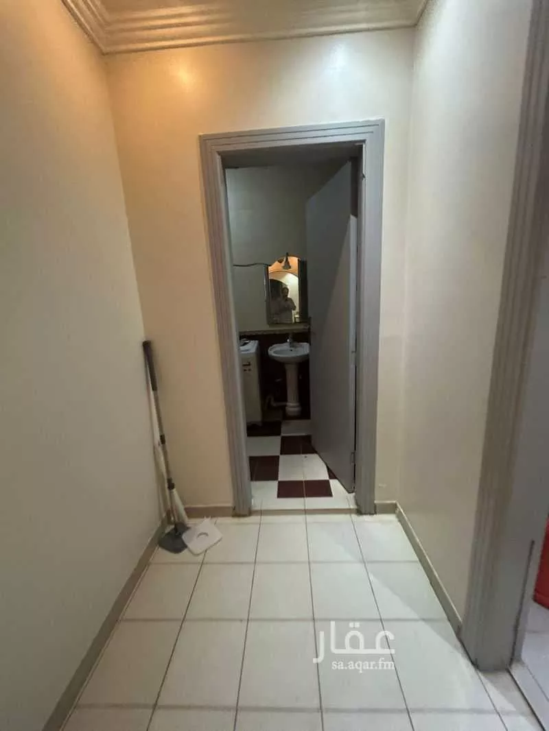4 bedroom apartment in Al Yarmouk 6
