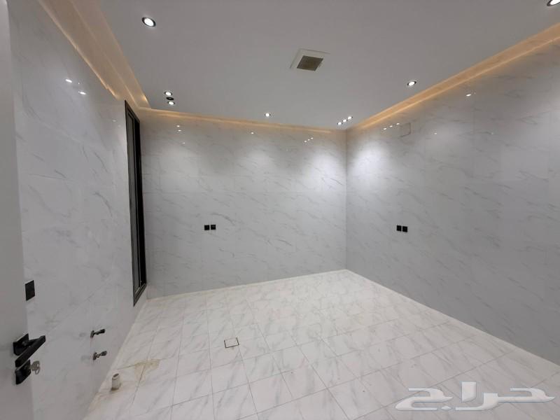 5 bedroom apartment in Al Awali 9