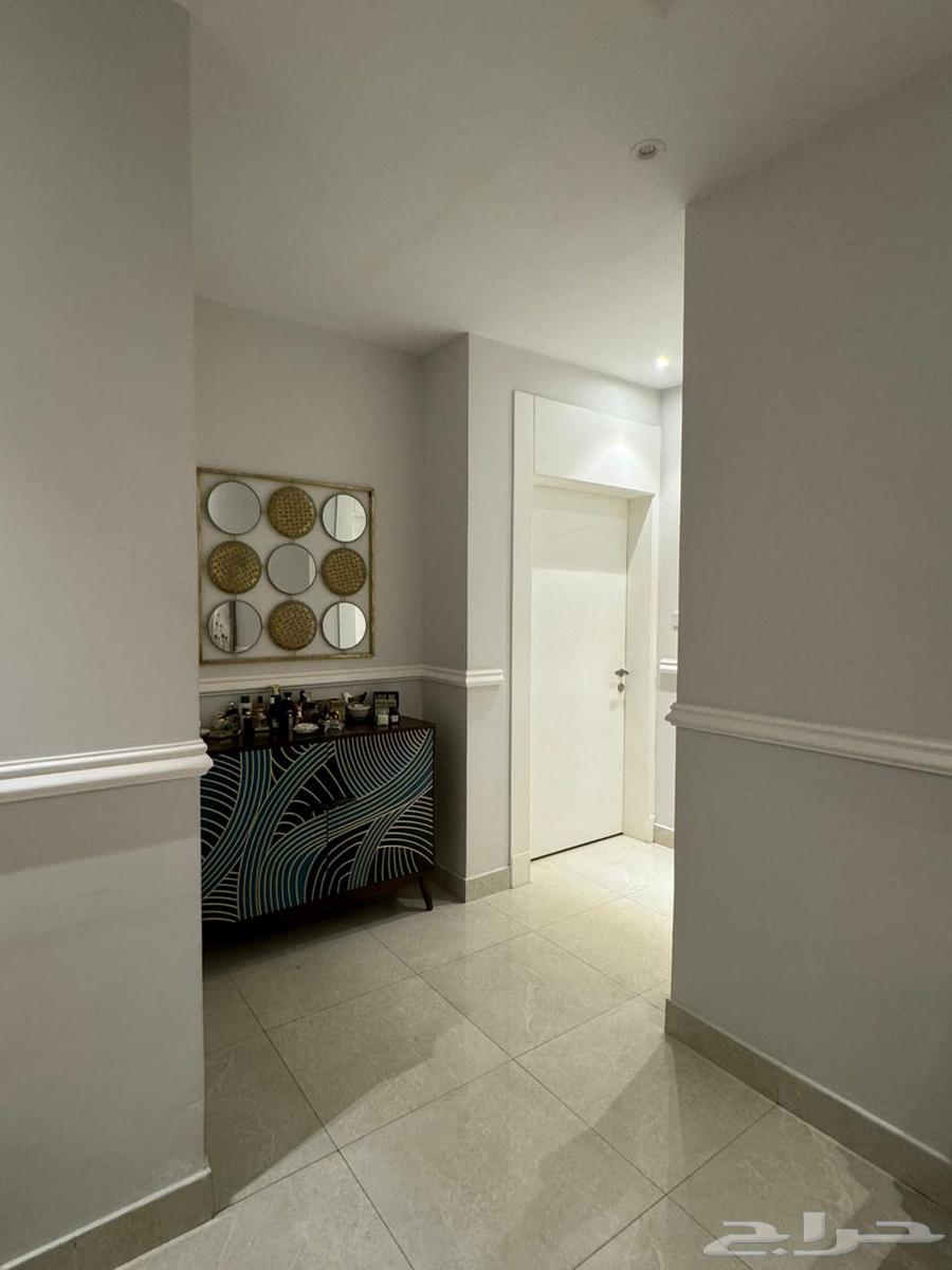 5 bedroom apartment in Al Malqa 4
