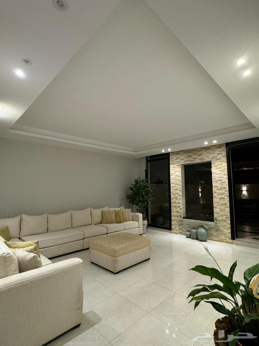 5 bedroom apartment in Al Malqa 6