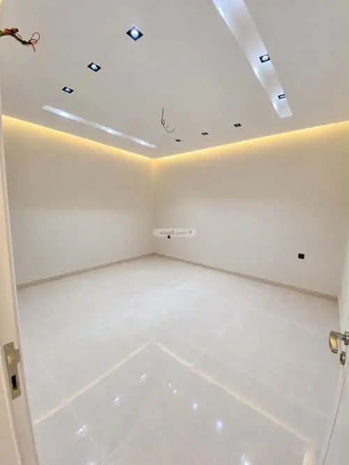 4 bedroom apartment in Shawran, Madinah 2