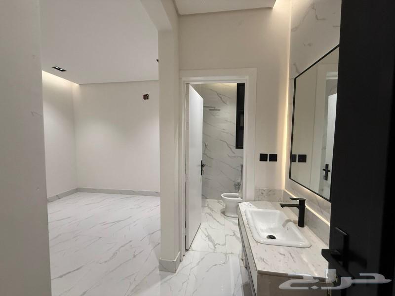 4 bedroom apartment in Al Awali 8
