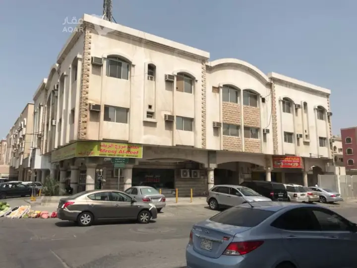 shop in Al Aqrabiyah, Eastern Province 4