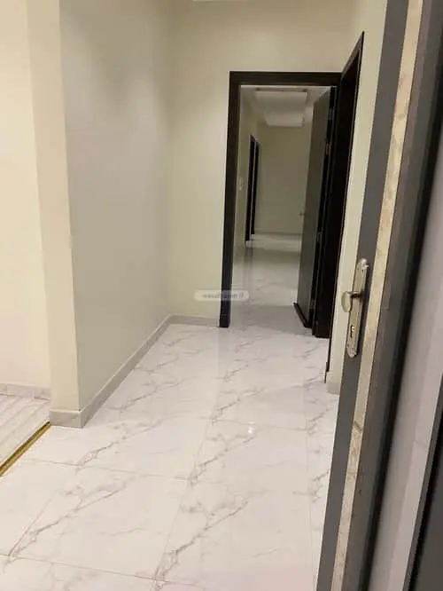 4 bedroom villa in Khuzam, Riyadh 6