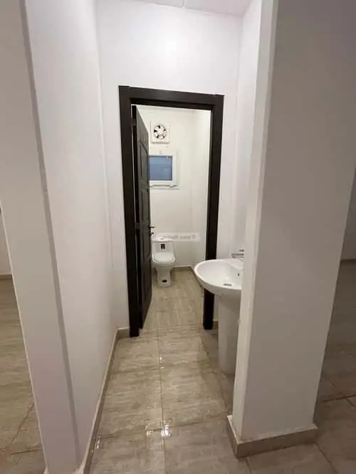 4 bedroom villa in Khuzam, Riyadh 2