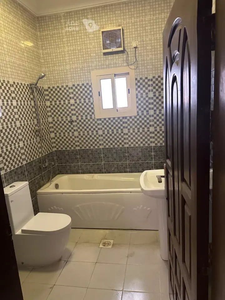 4 bedroom apartment in Abhur North, Jeddah 5