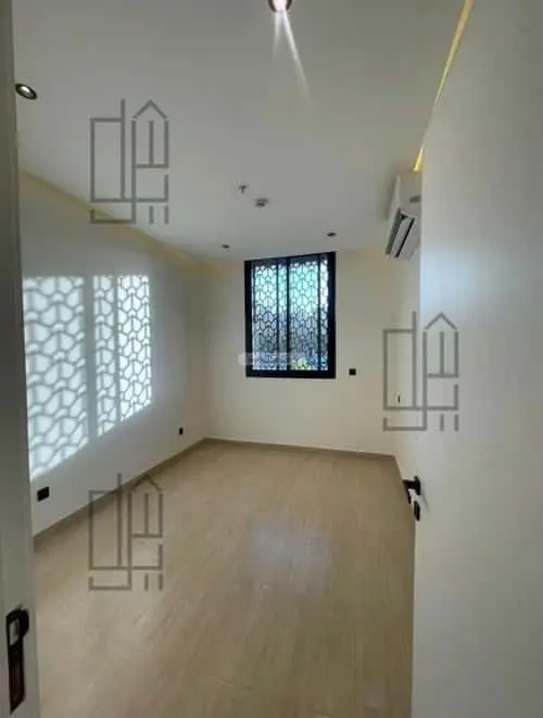 3 bedroom apartment in Ishbiliyah, Riyadh 2