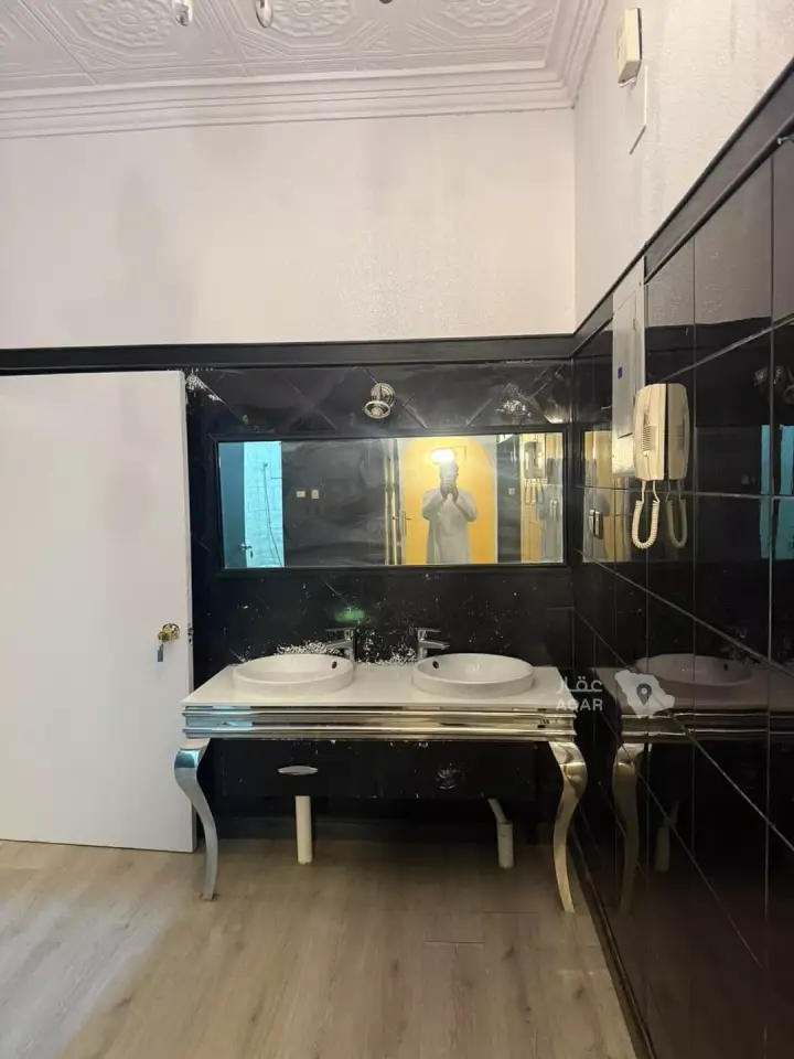 4 bedroom apartment in Al Nahda, Khamis Mushait 9