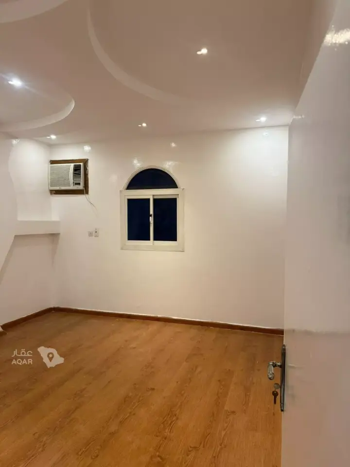 4 bedroom apartment in Al Nahda, Khamis Mushait 17