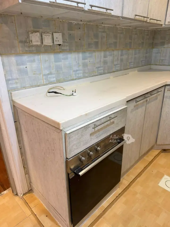 4 bedroom apartment in Al Nahda, Khamis Mushait 11
