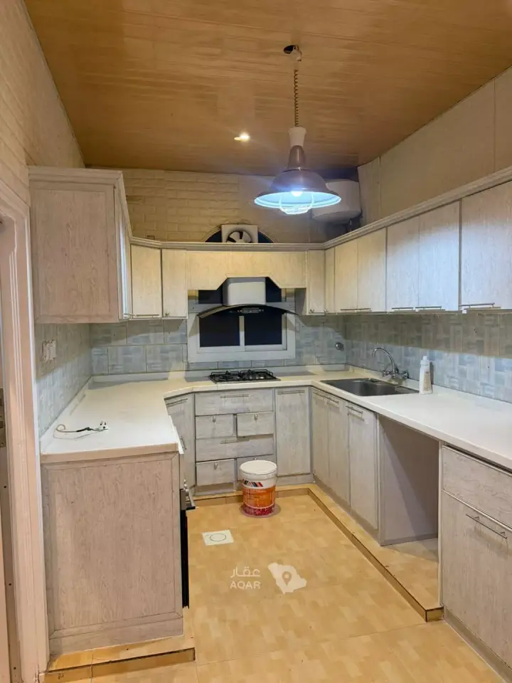 4 bedroom apartment in Al Nahda, Khamis Mushait 3