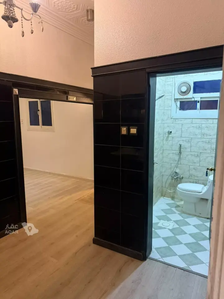 4 bedroom apartment in Al Nahda, Khamis Mushait 18
