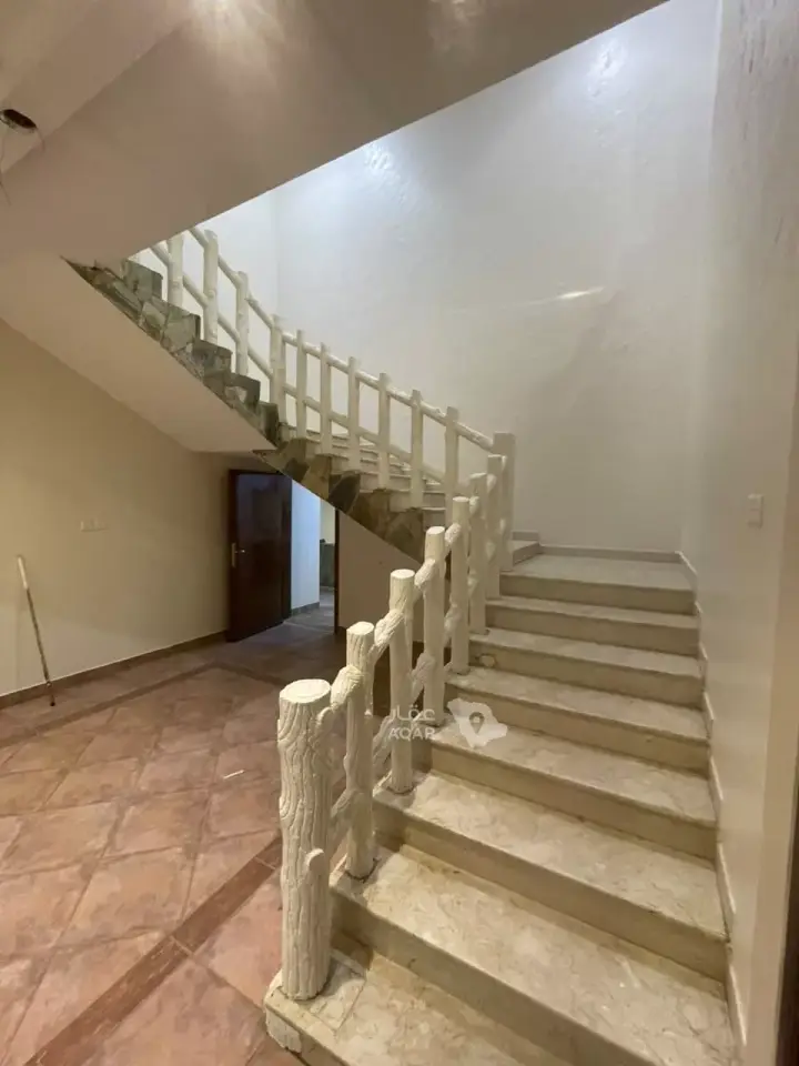 3 bedroom villa in Al Qafilah, Khamis Mushait 2