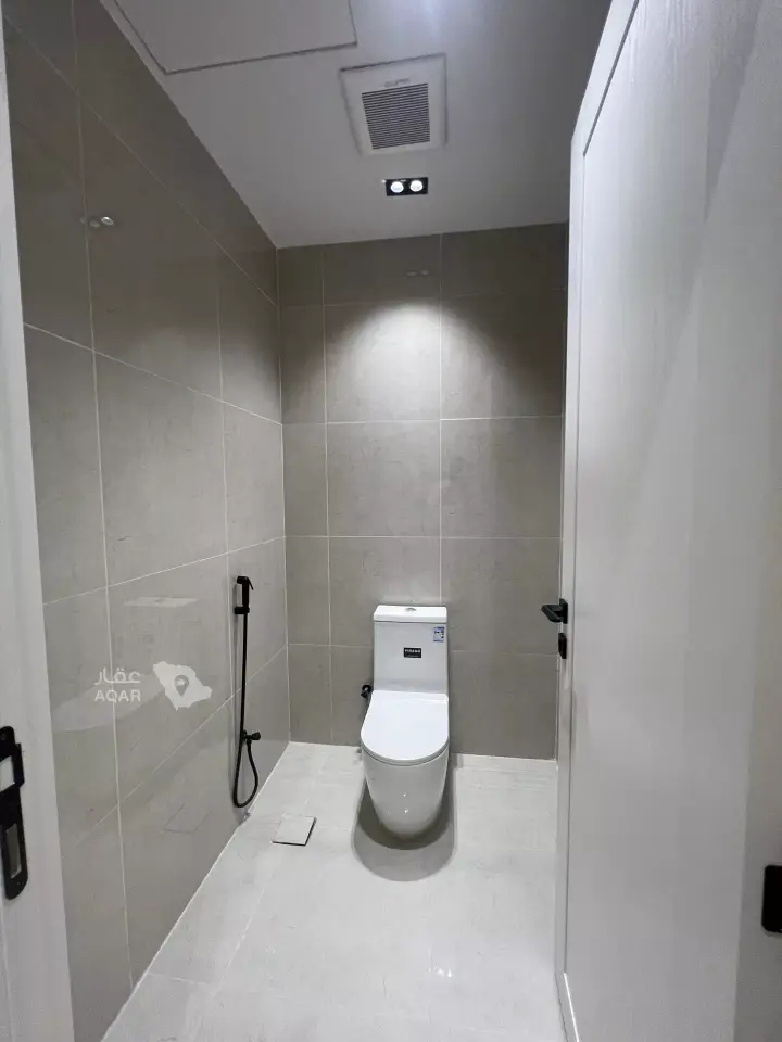 3 bedroom apartment in Dhahrat Laban, Riyadh 6