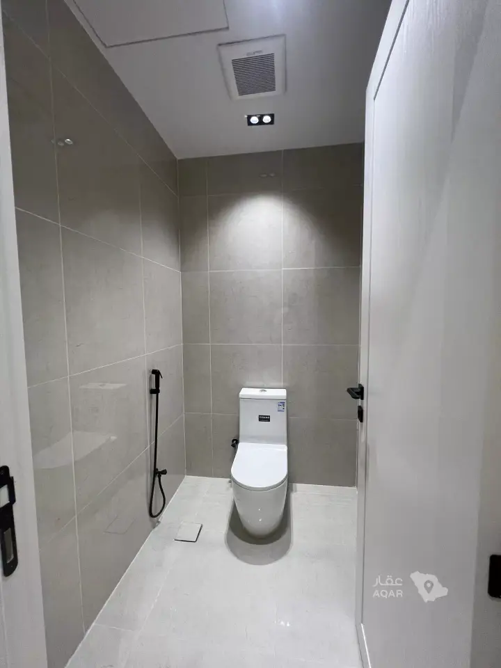 3 bedroom apartment in Dhahrat Laban, Riyadh 7