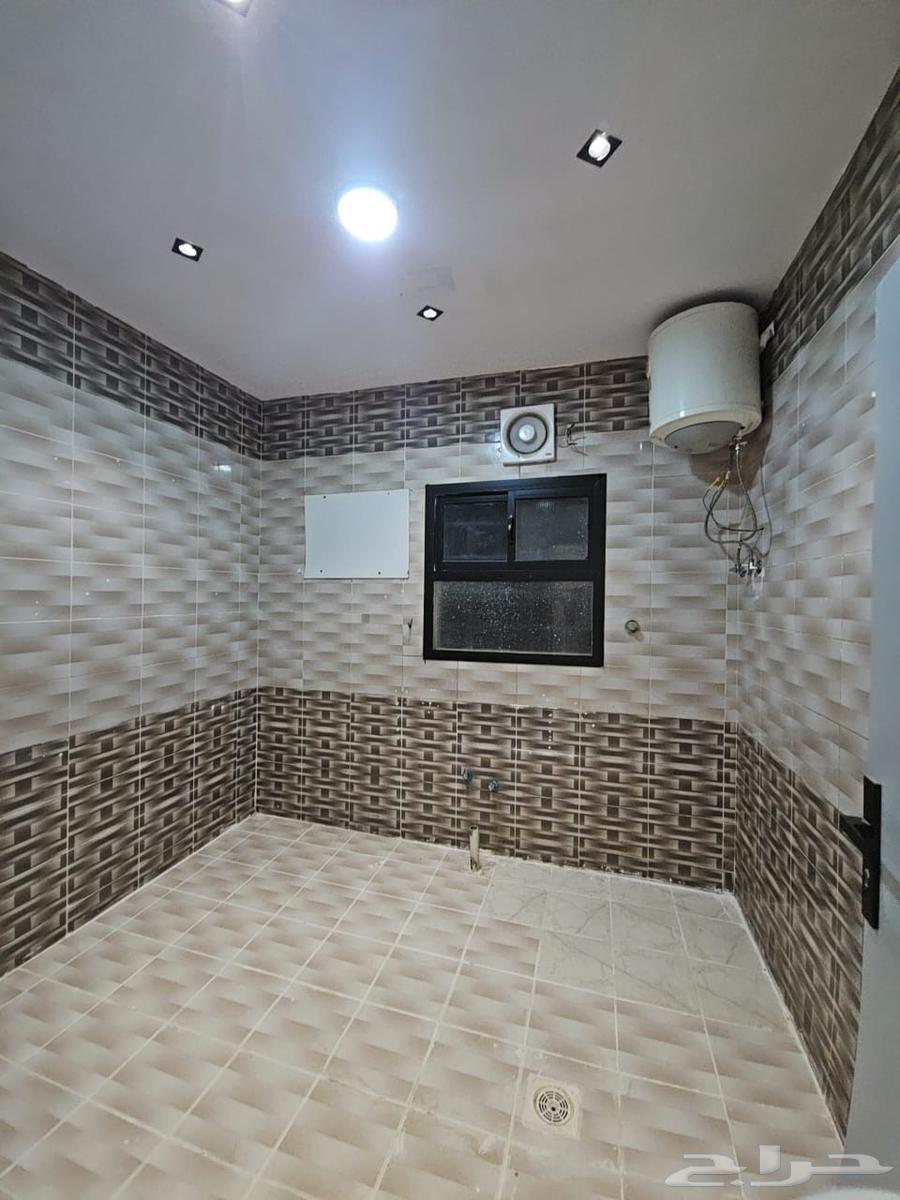 5 bedroom apartment in Al Janadriyah 4